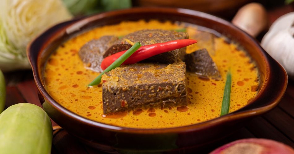 Coconut Masala Fish Curry Recipe – South Indian Style Comfort Food Recipe